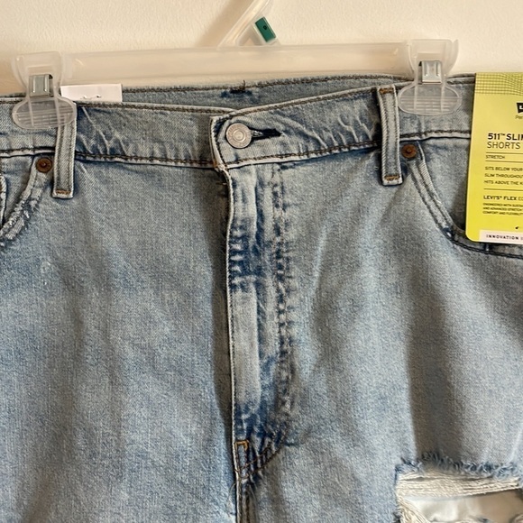NEW Levi’s Men 511 Slim Jean Shorts 40 Light Wash Blue Distressed Stretch - Picture 7 of 16